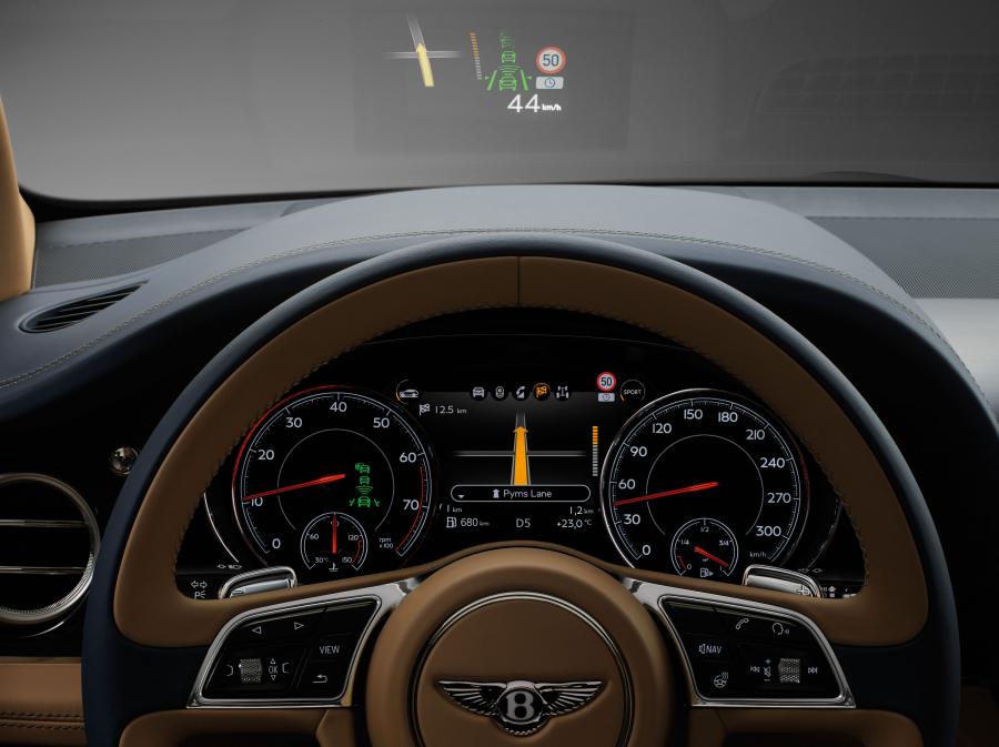 Панель приборов Bentley Bentayga 2016 года  (WW) (фото 2 из 45)